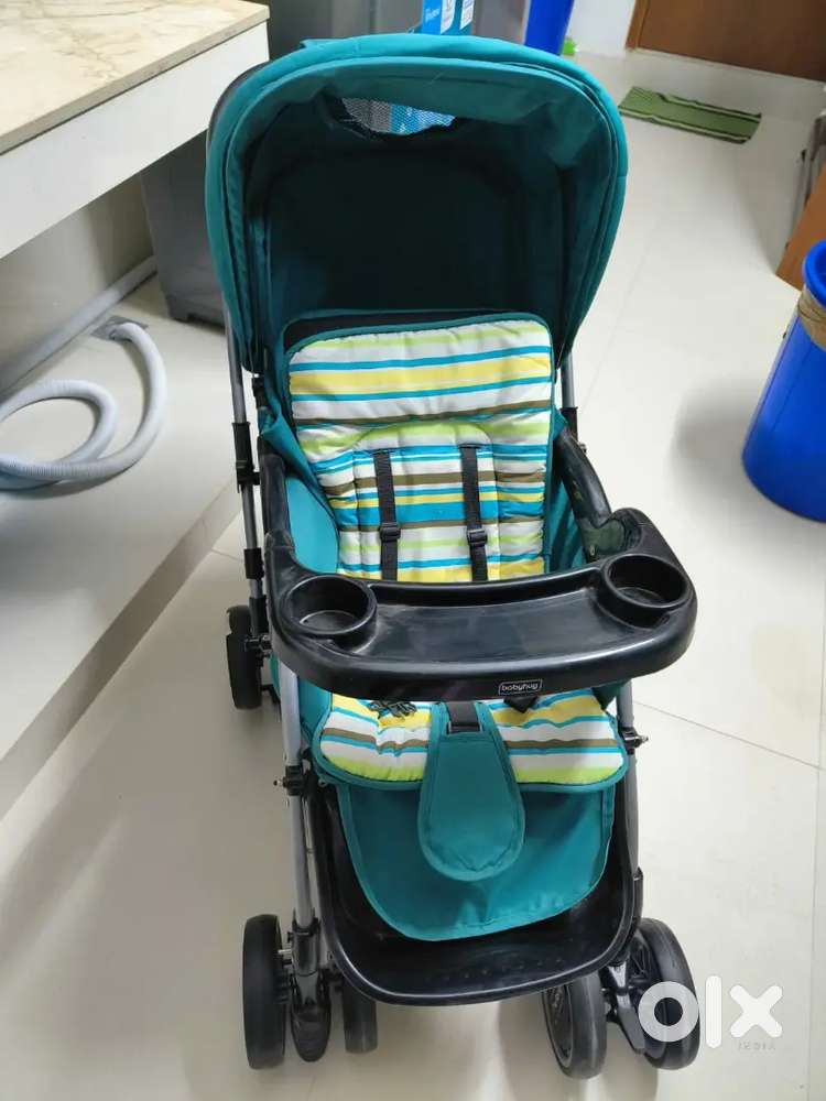 Brand new stroller/pram from babyhug...Unused