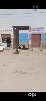 सोबसार से कौड़मदेशर की तरफ जो रोड जाती हे मन मार्किट मे मेन रोड पर