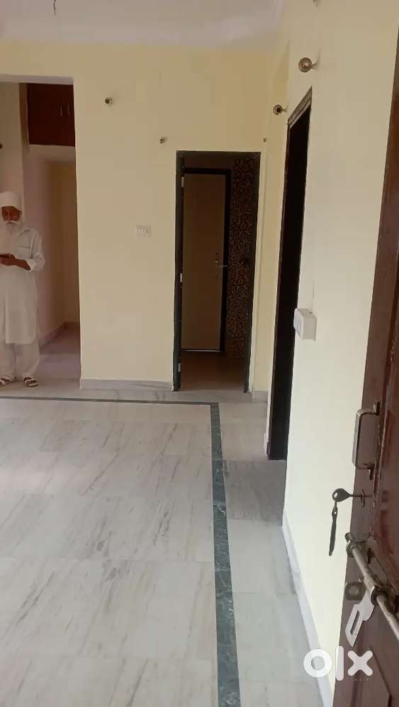 3 Bhk flat for rent in Buddha colony