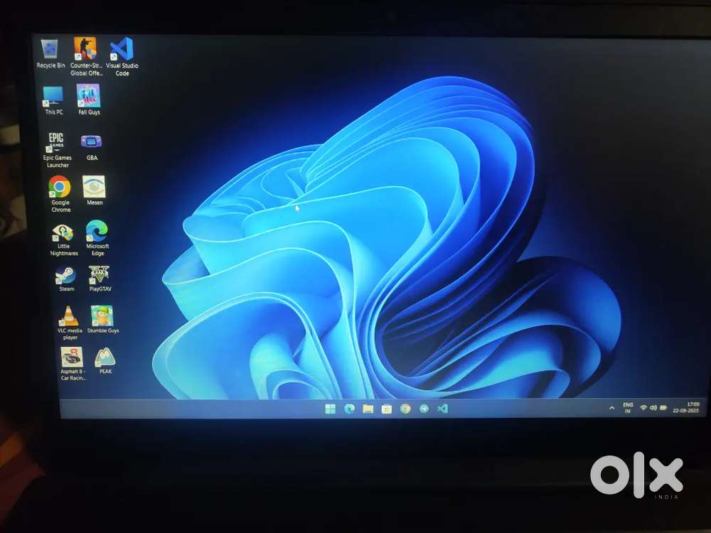 Lenovo laptop L340 i5 8th gen 8gb/ 512gb ssd 1tb HDD