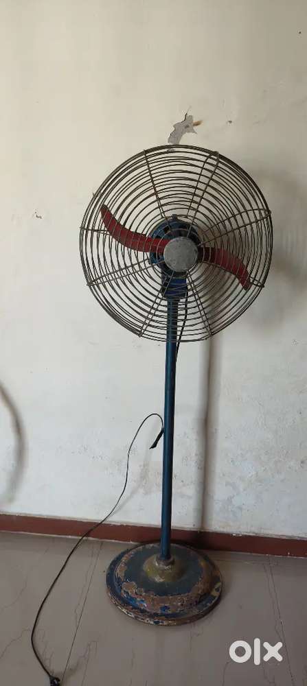Farash khana table fan.