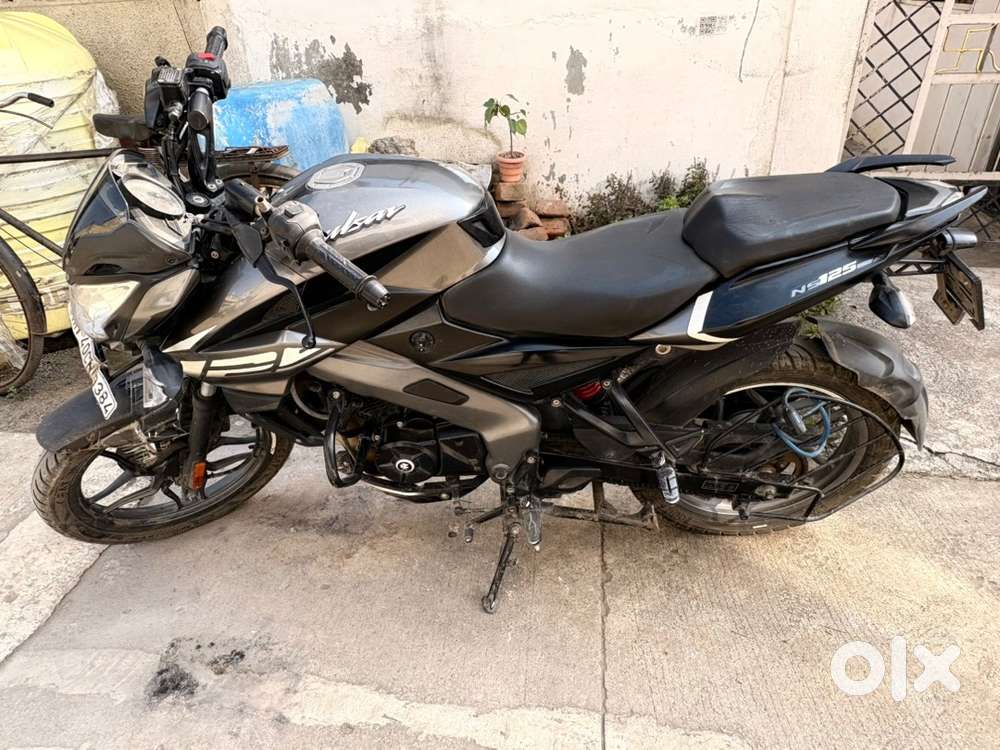 *BAJAJ PULSAR NS125*