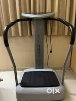 Vibrating full body worrkout massager fitness machine for HomeGym