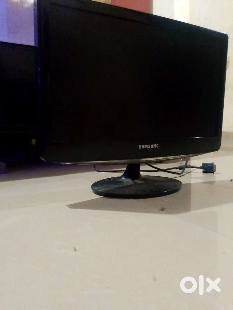 Samsung monitor with keyboard and mouse