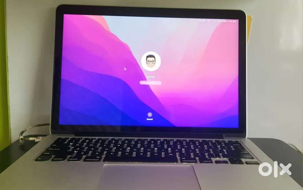 Apple MacBook pro i5 8gb 512gb