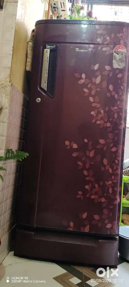 Whirlpool fridge Exilent Working 180 ltrs