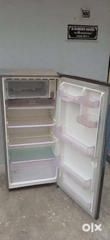 Single door refrigerator