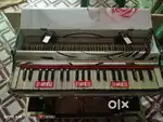 Harmonium pai peti sale la aahe