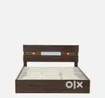 Queen size bed+ side table