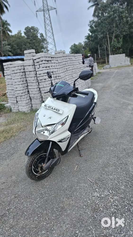 Honda Dio scooter