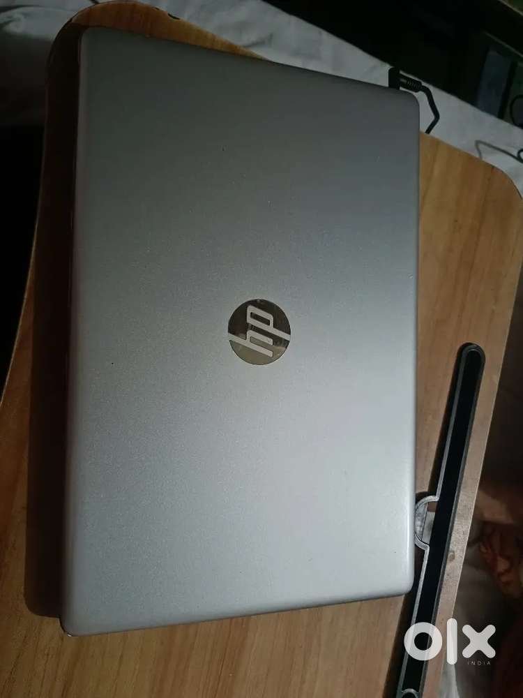 Hp laptop core i5 8 gb ram 256gb + 1tb hd
