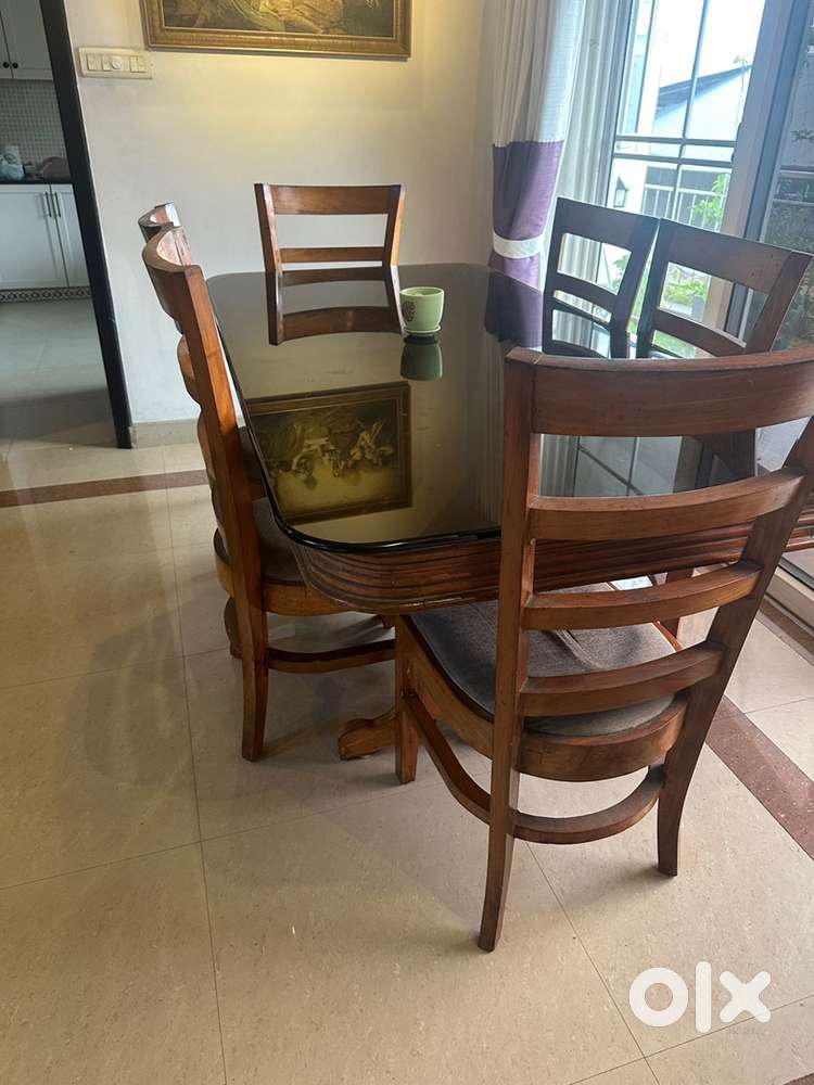 Teak wood Dining table with chairs