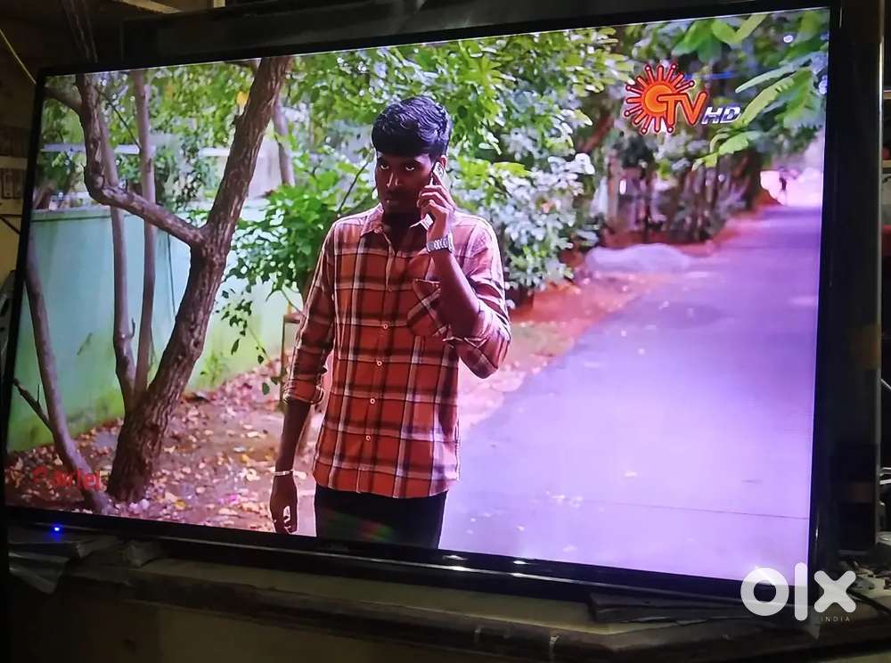 Onida 50smart TV working condition with remote for sale