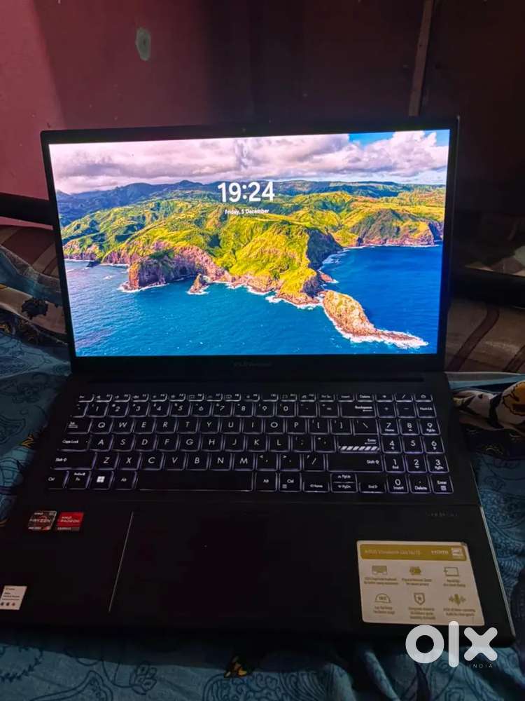 Asus VivoBook 15 – Core i5  16GB RAM  512GB SSD  Perfect condition