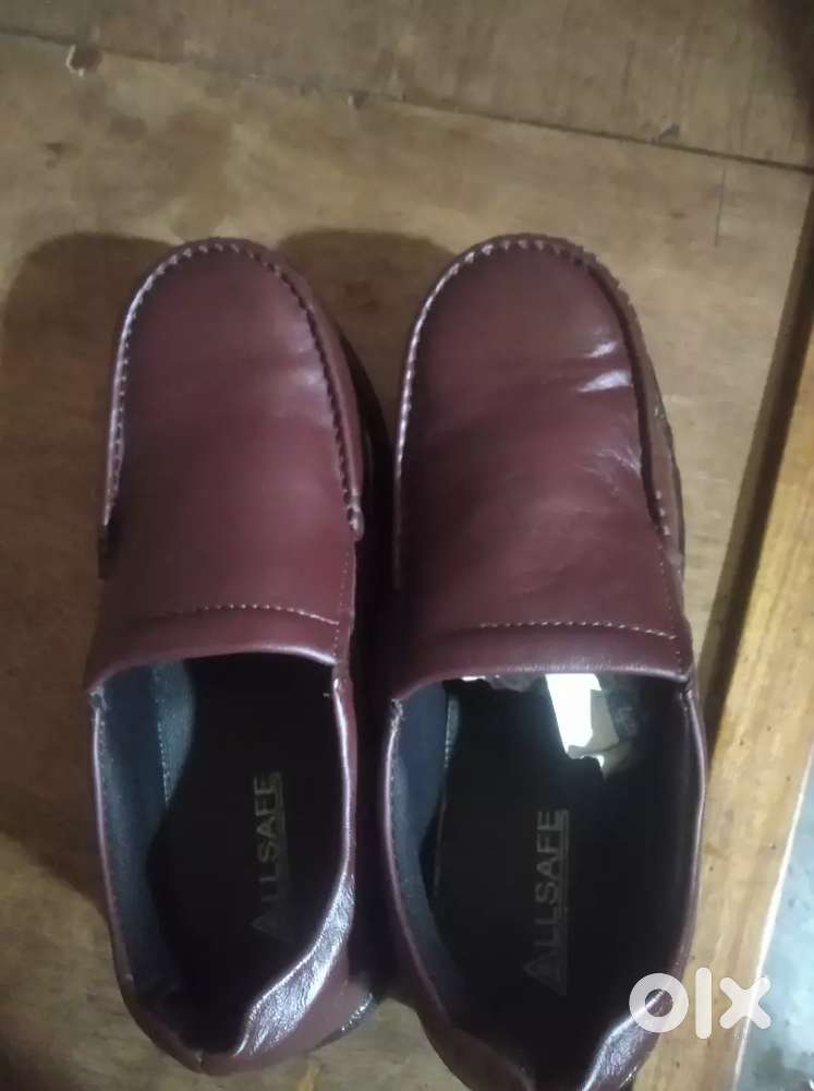 Leather shoes company allsafe ekdam new hai size 9 no hai