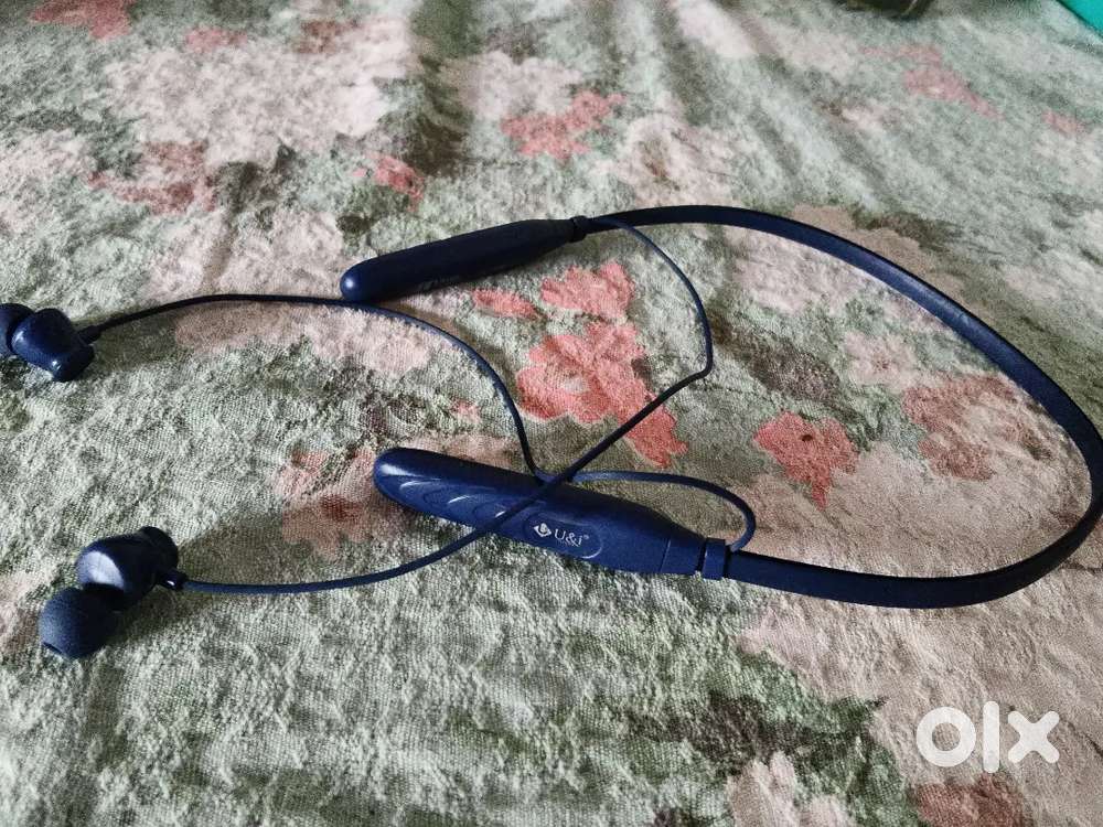 U&i Bluetooth Neckband Earphones – Good Condition