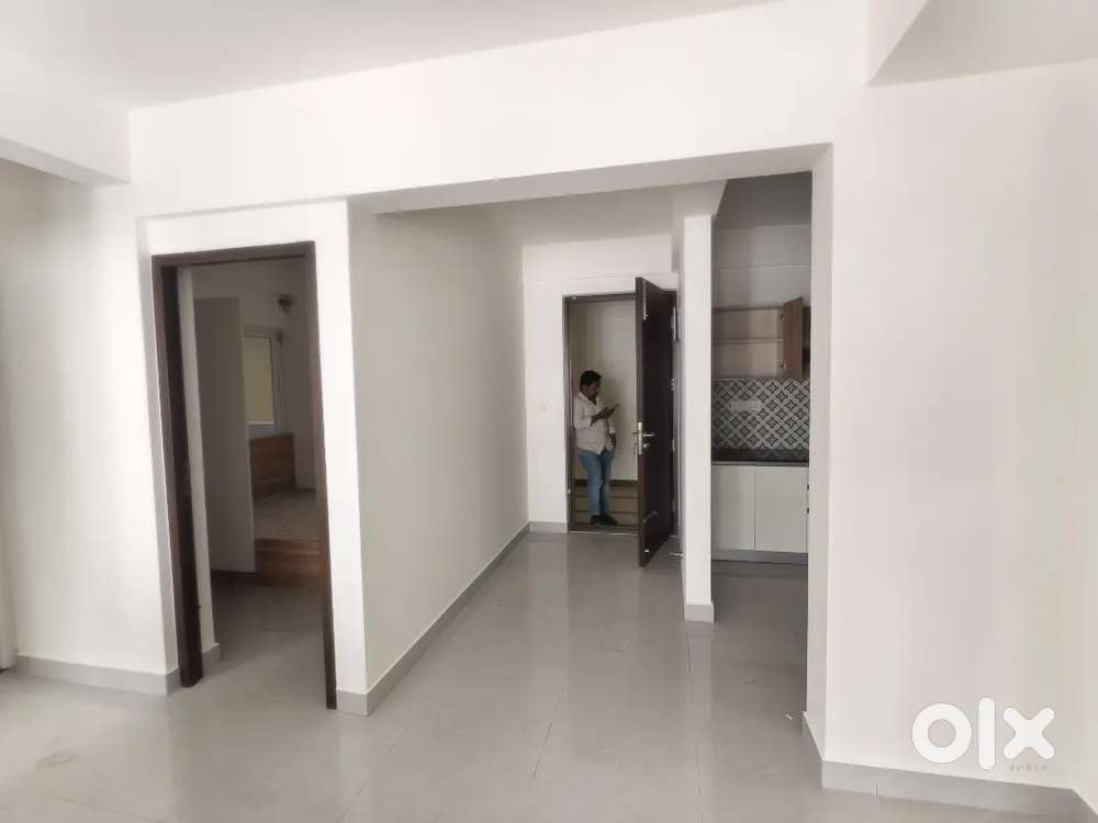 3bhk flat , west facing, fully furnished , 1013 sq ft ,all amenities