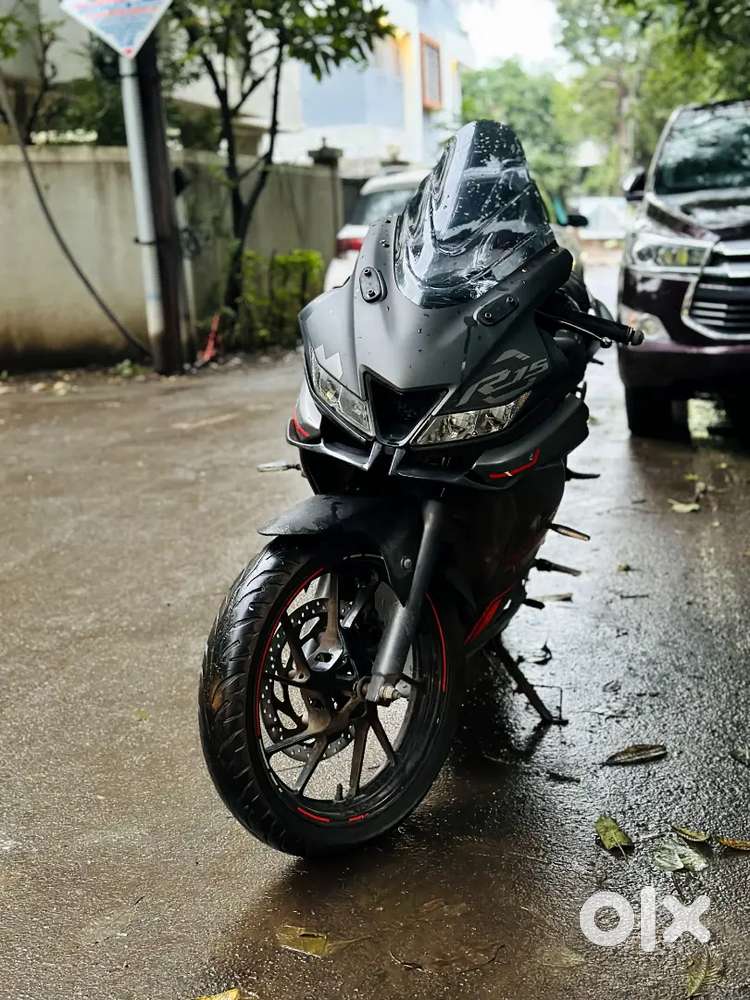 Yamaha R15