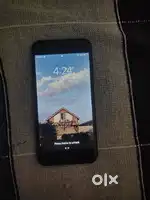 I phone 7  128 stogre 85% bettry health nothing problem box cable