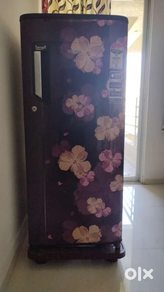 WhirlPool Fridge, 200 Ltr