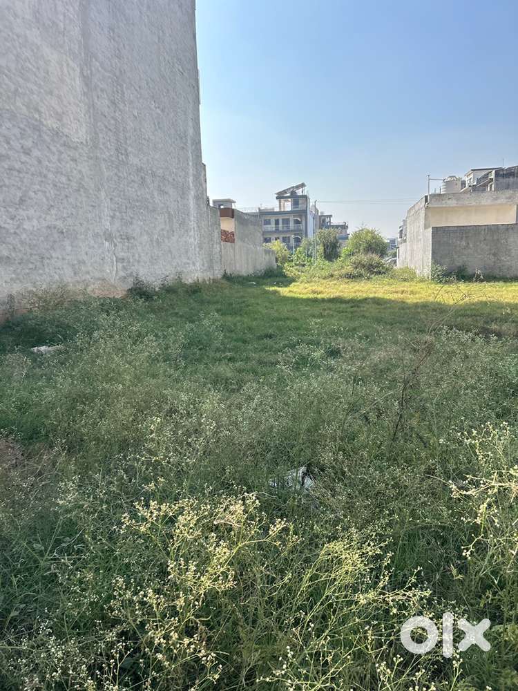 PREMIUM LOCATION 200 SQ YARDS PLOT B ROAD SECTOR 89 MOHALI