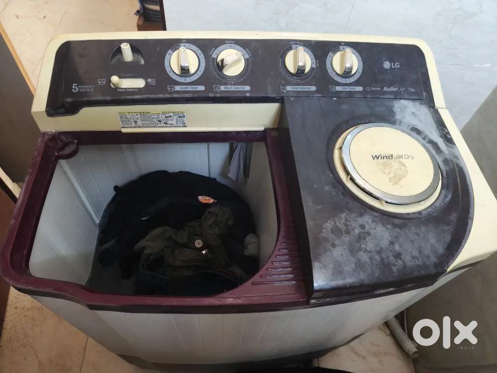 LG WASHING MACHINE 7 KG