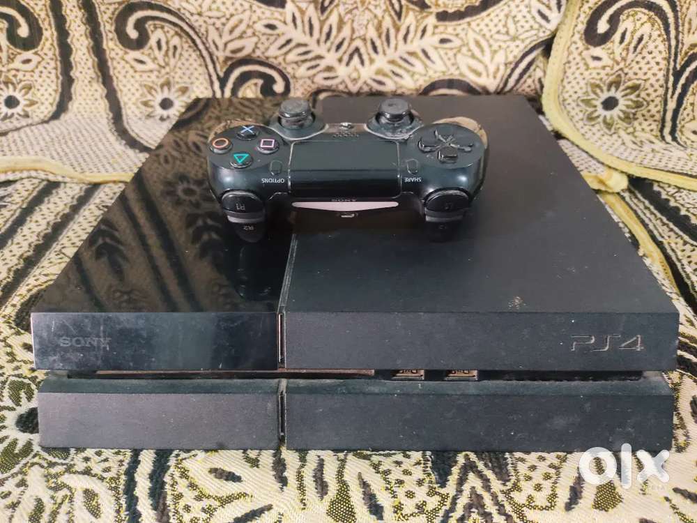 Ps4 fat 500gb 11.00 version with Jelibrake cd