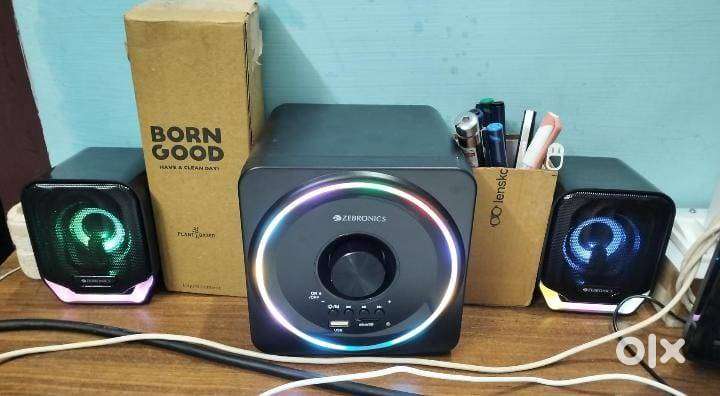 2.1 speakers ( Zebronics ) .