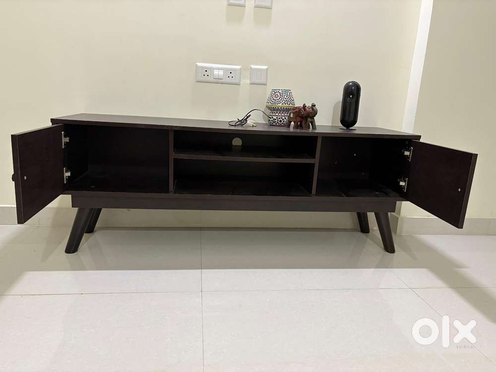 Tv unit with book shelve