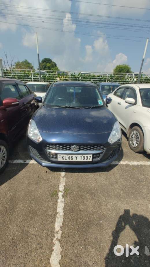 Maruti Suzuki Swift VXi + Manual, 2023, Petrol