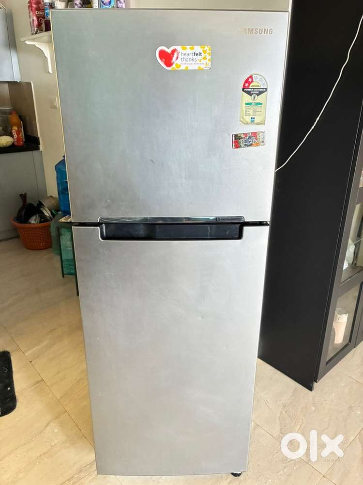 Samsung 253 ltrs good condition fridge