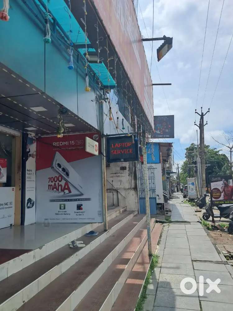 First floor Commercial property for rent at selaiyur camp road