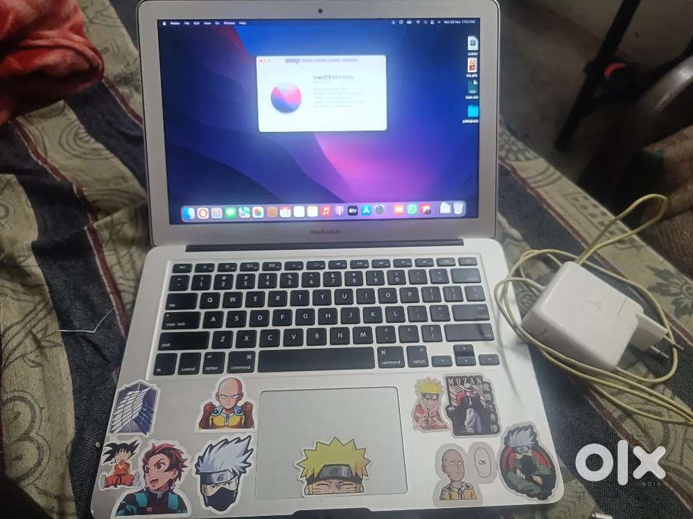 MacBook Air 2017 is good condition