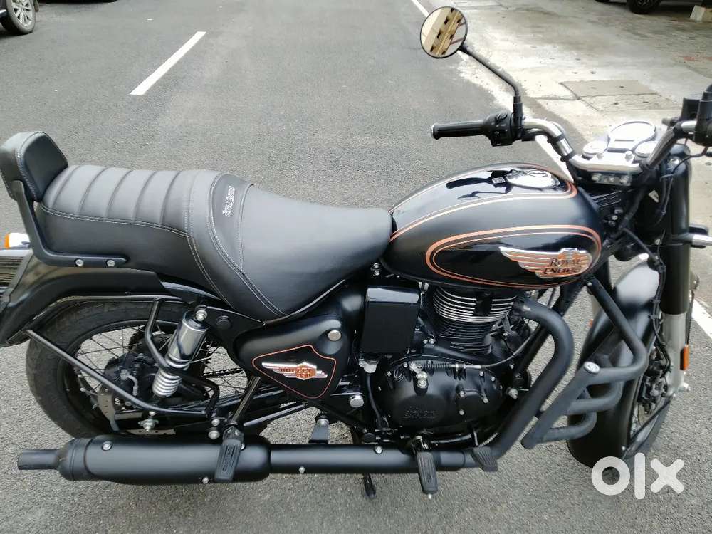 Bullet 350 black gold top varient 2023 december dual channel abs