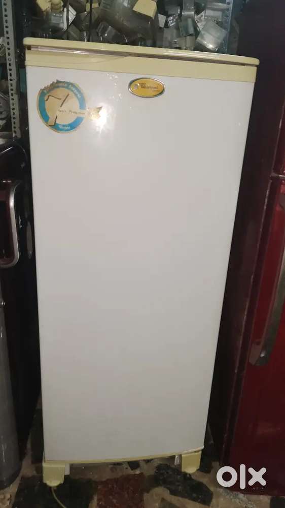 Very good condition worlpool210L single door fridge