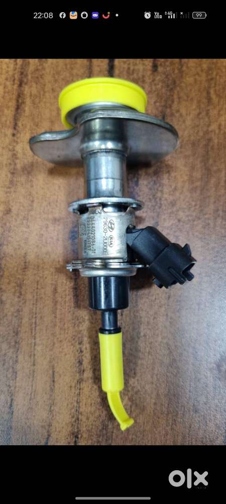 Urea injector