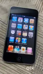 Apple iPod Touch 8GB – Classic Collectible  Excellent Battery