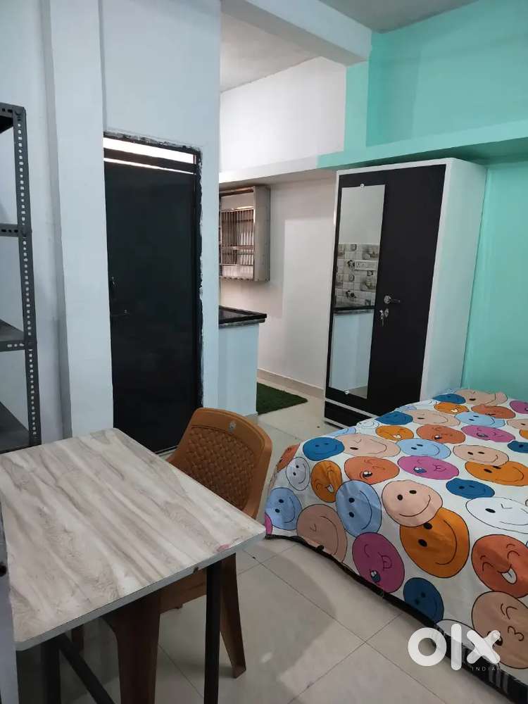 Girls & boys 1 rk room complete with faslty