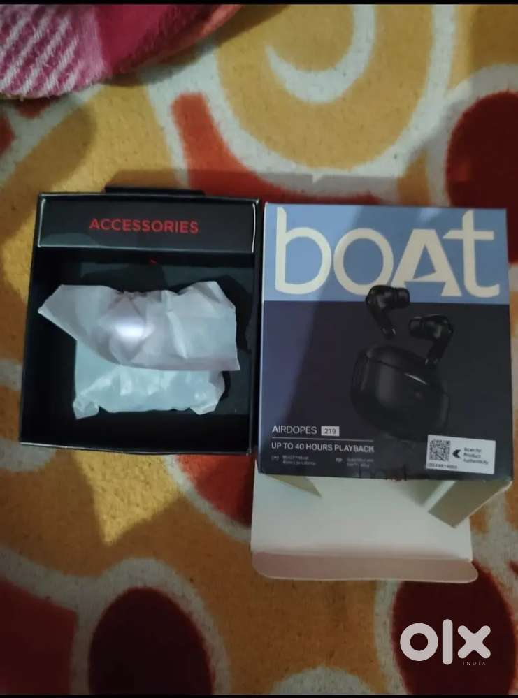 Newly purchase boat airdopes 219 selling because ihad purchased mistak