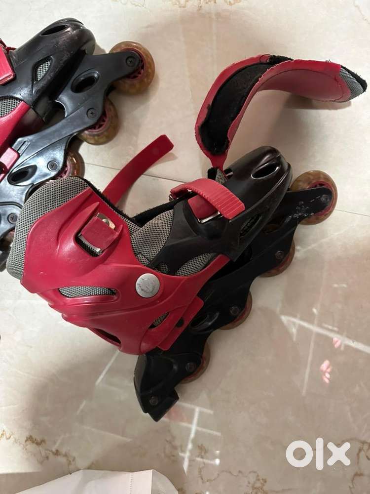 Skating shoes with helmet