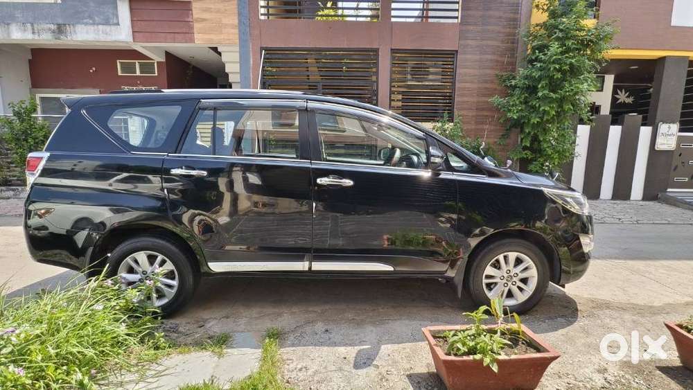 Toyota Innova Crysta 2.4 VX MT, 2016, Diesel