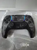PS5 CONTROLLER only 5 months old, rarely used.
