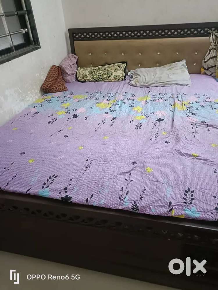 Dubble bed metal storage with mattress