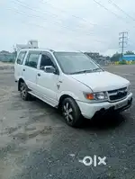 Chevrolet Tavera Neo 2012 Diesel 320400 Km Driven