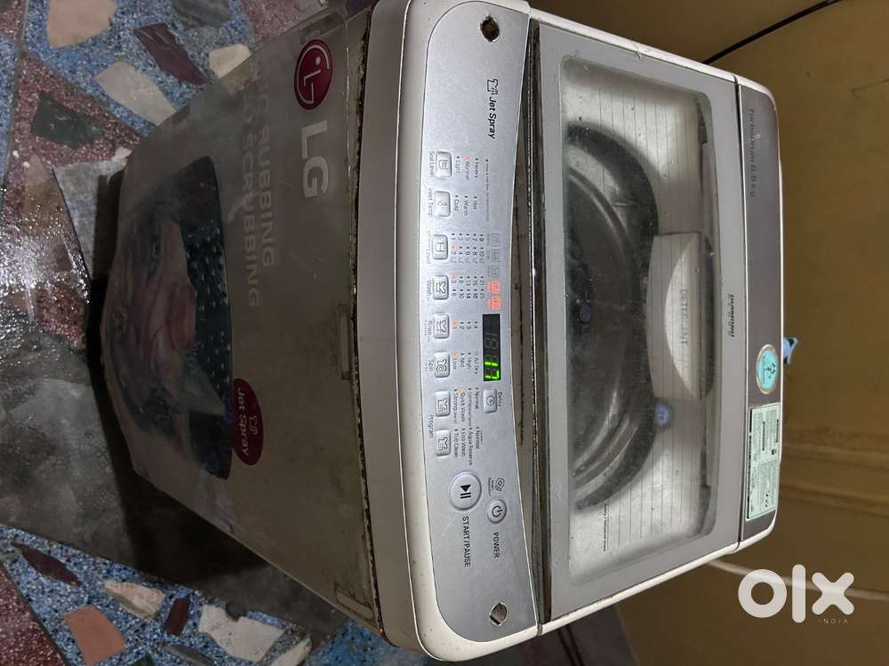 Lg fully automatic washing machine good condition on sale at 5000 only