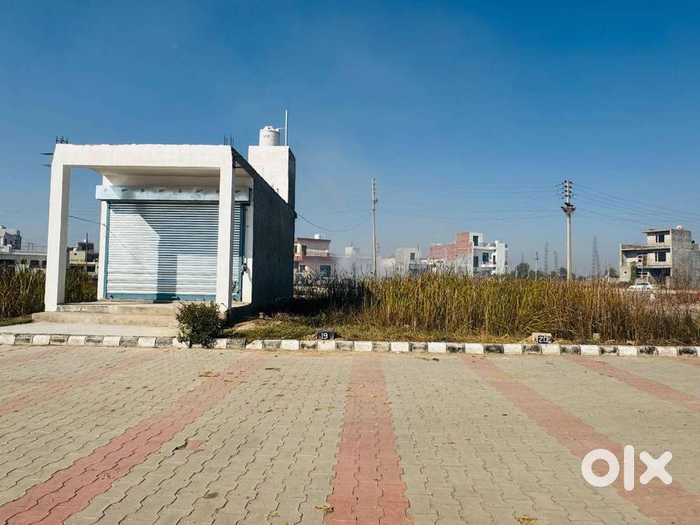 SHOPS SITE AT PRIME LOCATION NEAR HIGHWAY : GOLDEN INVESTMENT