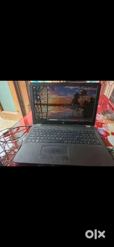 Hp laptop (15 inch screen,1TB storage,8 GB Ram,2GB Graphics,Intel I5 )