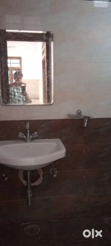 2BJK HOUSE FOR SALE GOMTI NAGAR