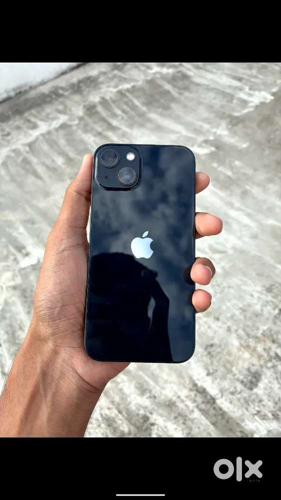 Apple iPhone 13