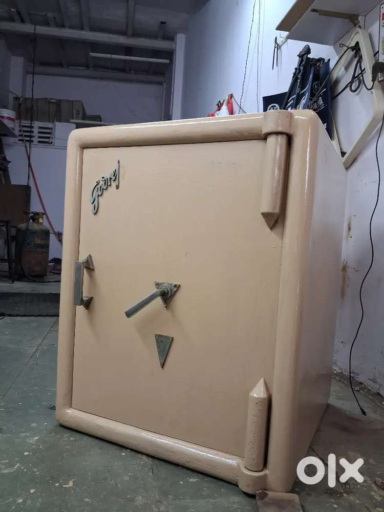 Godrej safe/ locker (tijori)